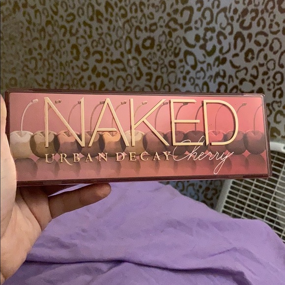 Urban Decay Other - Naked urban decay cherry eyeshadow palette